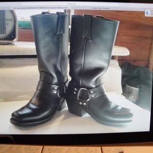 FRYE Women black HARNESS BOOTS GORGEOUS 5.5 M- EUC